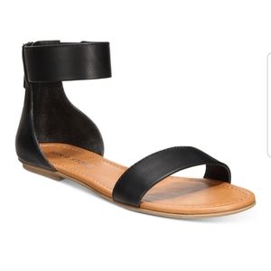 NWT Sun Stone Keley Black Flat Sandals Ankle Strap